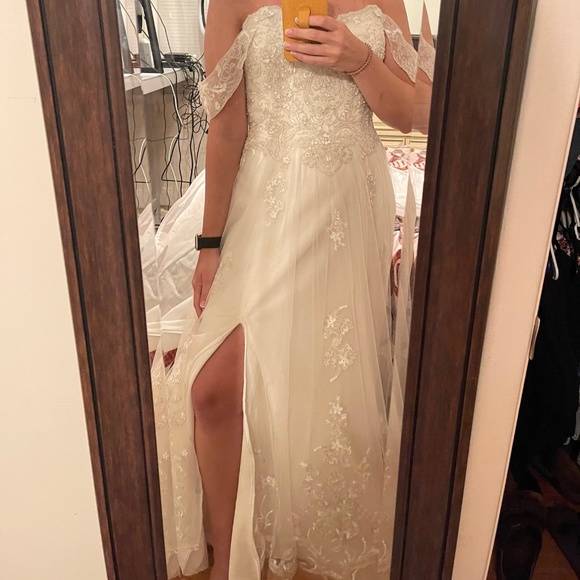 CUSTOM BLUE BY ENZOANI JOLANDA NWT WEDDING DRESS - Picture 1 of 5